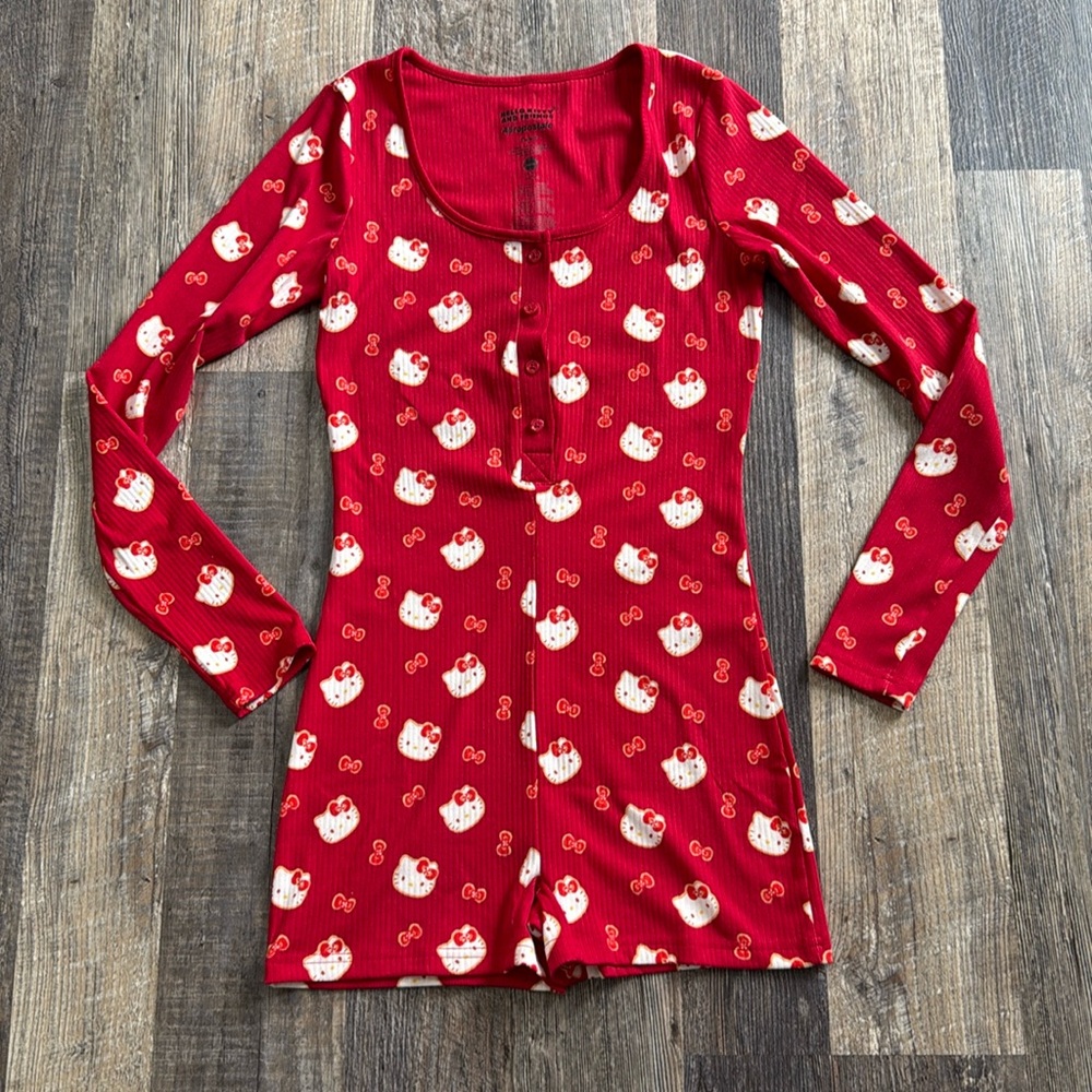 Hello Kitty Aeropostale One Piece Shorts Sleep Romper Pajamas Bows Women’s Small